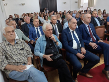VEŠTAČKA INTELIGENCIJA: STANJE I PERSPEKTIVE RAZVOJA I PRIMENE Predrag Dašić, redovni član Inženjerske akademije Srbije (IAS)