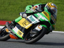 Švicarski motociklist Noah Dettwiler po operacijah v kritičnem stanju