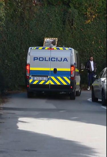 Osumljencu za smrt 48-letnika odrejen pripor. Skupina naj bi v lokalu preprodajala mamila.