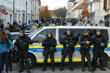 Po novomeškem shodu v naselju Brezje odjeknili streli