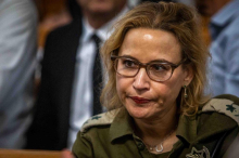 V Izraelu aretirali vojaško pravobranilko, ki je odobrila objavo posnetka mučenja Palestincev