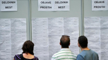 Oktobra na zavod na novo prijavljenih okoli 7000 ljudi, število brezposelnih višje za 3,9 odstotka