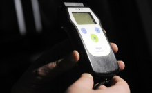 Policija ima v uporabi 20 etilometrov, potrebovala bi jih še med 100 in 150