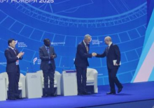 MINISTAR SPORTA SRBIJE PRVI DO PUTINA NA NAJVEĆEM SPORTSKOM FORUMU U RUSIJI! Gajić: Sport kao jedan od najjačih pokretača društvenog napretka (FOTO/VIDEO)