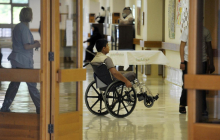 Slovenija bo na zdravljenje in rehabilitacijo sprejela osem Palestincev