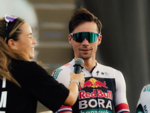 Primoža Rogliča čaka še zadnja dirka sezone – pred tem druženje z navijači in šov #video