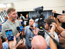 Ko je tako slabo, da mora tudi legenda Dallas Mavericks priznati: To je katastrofalen začetek sezone #video