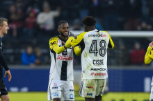 Fußball: LASK setzt Siegeslauf gegen Altach fort, Rapid nur 1:1 in Tirol