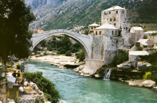 Rušenje Starog mosta u Mostaru: HVO ga srušio tačno u 10.16 – 427 godina od izgradnje! Svi detalji i istorijska pozadina