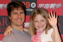 Seit 20 Jahren hat Tom Cruise das gleiche Geschenk für Dakota Fanning