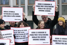 Več nevladnih organizacij in iniciativ poslance pozvalo k zavrnitvi Šutarjevega zakona