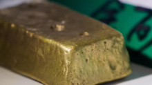 “L’oro può salire ancora del 10% in un anno”. Dove può arrivare il lingotto e cosa lo spinge