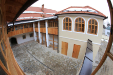 Edino društvo za keramično umetnost v Posavju se mora izseliti iz Mencingerjeve hiše