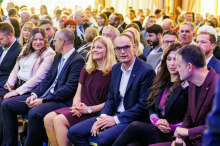 Demokrati potrdili volilni program, na volitvah bodo ciljali na več kot 20 poslanskih sedežev