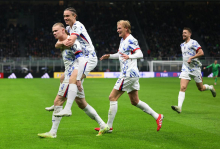 Stoodstotna Anglija in Norveška z osmimi zmagami na SP, Italija v dodatne boje