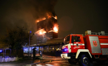 V Zagrebu gori Vjesnikova stolpnica