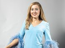 Would YOU wear vintage Cilla Black to the Christmas party? She might be best remembered for shoulder pads, sheer tights and mini skirts - but auction of TV star's wardrobe includes some (Surprise, Surprise) gems, starting at just £20