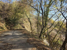 Pomoč tudi v briških vaseh, ki so po plazovih ostale odrezane od sveta, a vse ceste še niso prevozne