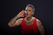 Wegen Abnehmspritze: Schockierendes Geständnis: Robbie Williams fürchtet zu erblinden