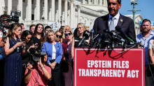 Pritisak na Trumpa: Skoro cijeli Kongres za objavu Epsteinovih dokumenata, na redu Senat
