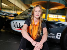 McLaren pod okrilje vzel tri voznice, tri Elle, eno s slavnim priimkom