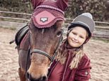 Hospital staff failed to tell colleagues that girl, 12, had tied a ligature round her neck hours before she took her own life, inquest hears