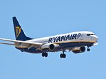 Ryanair passenger with 'bowel issues' who delayed landing by locking himself in toilet and abused crew for taking too long to bring his toastie is handed suspended sentence