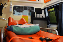 Lenker überschlägt sich mit Klein-Lkw auf Tauernautobahn