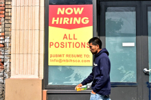 Mit Spannung erwarteter Bericht : 119.000 neue Jobs: US-Arbeitsmarkt legt überraschend deutlich zu