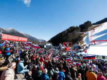 Cenejša vozovnica za otroke, smučarski razred in snežna dvorana