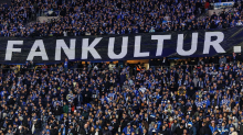 Fußball-Bundesliga: Zwölf Minuten Schweigen im Stadion: Fanproteste gehen weiter