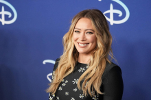 „Luck...or Something“ : Hilary Duff kündigt neues Album an
