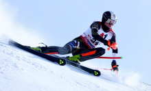 Finec Hallberg spet v igri za vrh