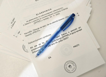 Na referendumu do 11. ure glasovalo 10,18 odstotka volivcev