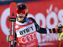 Mikaela Shiffrin nima konkurence, po poškodbi Neje Dvornik ničla Slovenk