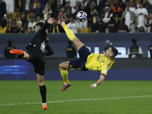 Cristiano Ronaldo navdušil s škarjicami, navijači so se držali za glavo #video