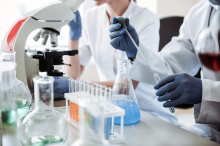 Ruska vakcina protiv raka radi pomoću veštačke inteligencije! Ovako izgleda lečenje pacijenta iz Srbije u Moskvi: Boravak traje 5 meseci, prima se čak 10 doza