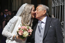 ATV-Doku: Wie Simone Lugner langsam zur Society-Lady gemacht wird