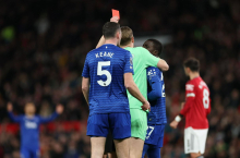 Gueye soigralcu Keanu primazal klofuto, nato pa Everton z deseterico šokiral rdeče vrage