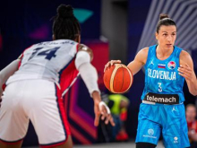 Teja Oblak z Galatasarayjem praznih rok na velikem derbiju