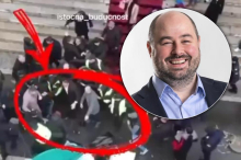 BLOKADER TUKAO ŽENU ISPRED SKUPŠTINE! Ovo je poslanik koji pesnicom udario devojku, JAK I HRABAR SE PRAVI PRED SLABIJIMA, to je ta blokaderska politika (VIDEO)