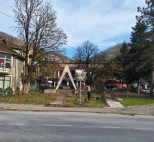 NA PUTEVIMA U MALOM ZVORNIKU: Sferna ogledala za bezbedniju vožnju (FOTO)