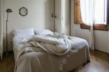 Ljudi pre spavanja stavljaju sapun ispod kreveta: Neobičan trik mnogi primenjuju, nećete verovati zbog čega