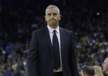 Kokoškov ni več trener Anadolu Efesa, zamenjal ga bo Trifunović