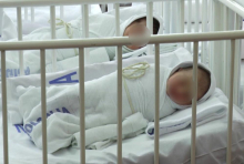 OSAM BEBA ZA JEDAN DAN! Divan dan u Čačku, grad bogatiji za šest dečaka i dve devojčice