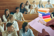 Studenti koji diplomiraju do kraja 2025. oslobađaju se vraćanja kredita: Ministarstvo donelo odluku