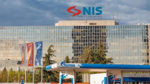 Srbsko naftno družbo NIS kupuje madžarski MOL