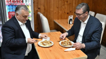 Vučić izveo Orbana u Suboticu na burek: I am always sa sirom!
