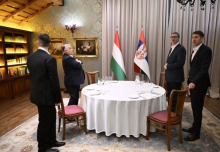 VUČIĆ I ORBAN NA RUČKU U VINARIJI 