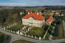 Ministrstvo za kulturo je občini v upravljanje predalo baročni park dvorca Dornava z oranžerijo